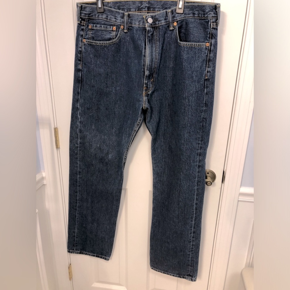 Levi’s men’s 505 jeans. Regular cut 38x32. Button closure. 5 pocket. NWOT